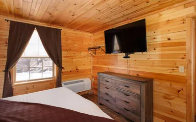 Photo 5 - White Mountains Villa Lake View Retreat