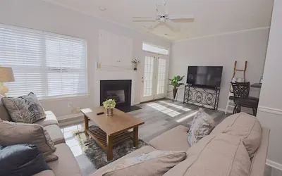 ♥️Coastal Getaway♥️~Large Clean-n-Cozy 3Bdrm Home