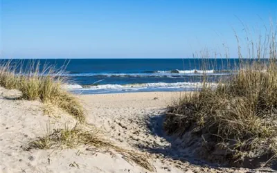 Photo 3 - ♥️Coastal Getaway♥️~Large Clean-n-Cozy 3Bdrm Home