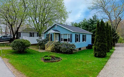 Photo 5 - Renovated 2BR | 15-Min Walk to Old Orchard Beach