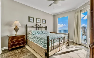 Photo 2 - Stunning 3BD Beachfront Condo! Free Beach Chair Service for 4