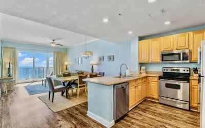 Photo 5 - Stunning 3BD Beachfront Condo! Free Beach Chair Service for 4