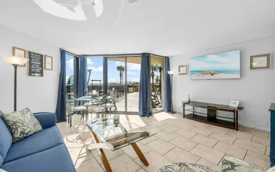Ground-Floor Beachfront Condo! Free Beach Chair Service