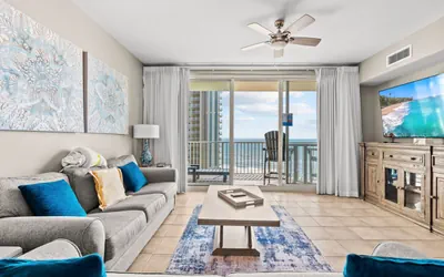 Spacious 2-Bedroom Beachfront Resort Getaway!