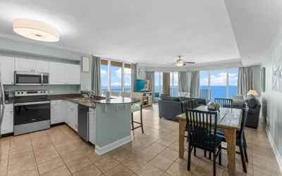 Photo 4 - Stunning 3BR/3BA Beachfront Condo! Sleeps 10