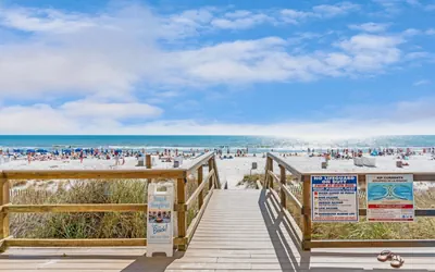 Photo 2 - Majestic Resort! Newly Updated Beachfront 3BR Condo