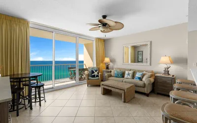 Beachfront Retreat: Family-Friendly 1-Bedroom Getaway