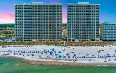 Photo 5 - Beachfront Retreat: Family-Friendly 1-Bedroom Getaway