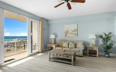 Photo 2 - Oceanview Resort Low Floor Condo! Steps to the Beach! Sleeps 6