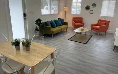 Photo 4 - 2800 SW 21st · Cozy & Spacious House w/parking