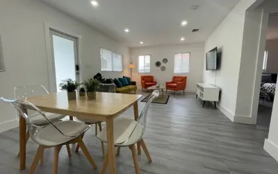 Photo 5 - 2800 SW 21st · Cozy & Spacious House w/parking