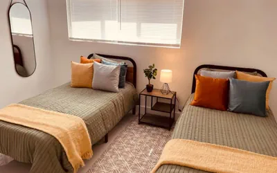 Photo 5 - Stylish & Spacious 2bed/2bath Home w/parking