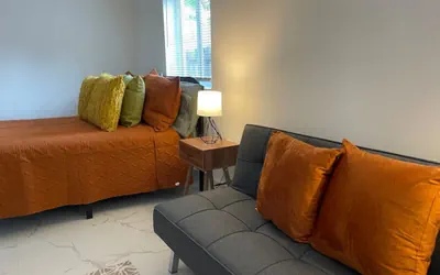 Photo 4 - A Cozy & Spacious Studio w/parking great location