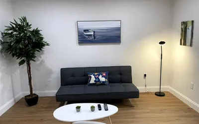 Photo 4 - Charming 1/1 apt w/parking on great location