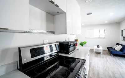 Photo 5 - Modern & Spacious 2BR Near Brickell
