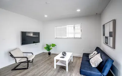 Photo 2 - Modern & Spacious 2BR Near Brickell