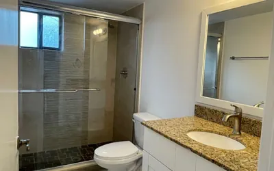 Photo 5 - Lovely 2/1 apt on great location with parking