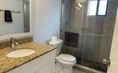 Photo 5 - Equipped 2/1apt on great location free parking