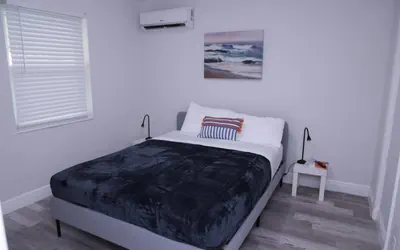 Photo 4 - Lovely 1-bed apt with private patio & parking