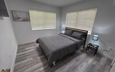 Photo 4 - Fully equipped Apt w/ parking near Cocowalk!