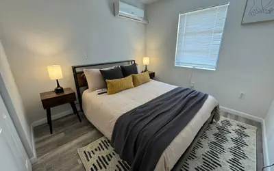 Photo 3 - Upstairs 2bed/1bath Apt w/parking near Coco Walk!