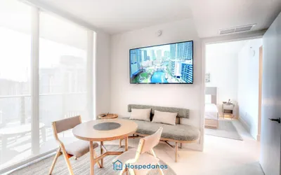 Photo 5 - New Luxury Condo in Downtown