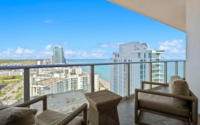 Photo 2 - 2bedroom Lyfe resort Apartment over the beach