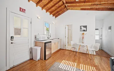 Photo 4 - Cozy Rustic Studio Getaway