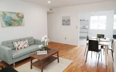 Photo 2 - Beautiful Renovated Coral Gabels Apart w/ free Parking