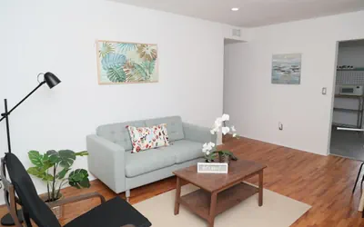 Photo 3 - Beautiful Renovated Coral Gabels Apart w/ free Parking