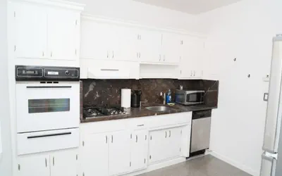 Photo 3 - Spacious 2/1 Coral Gables apt w/ free parking