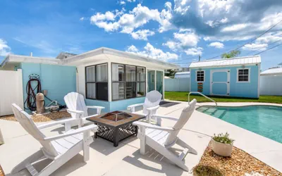 Photo 3 - Tropical Vibes Bungalow w/ Pool