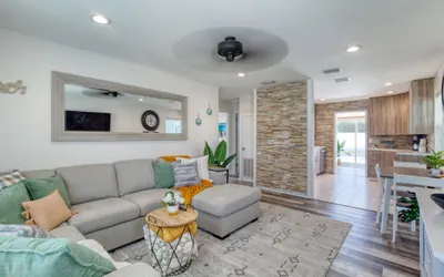 Photo 2 - Tropical Vibes Bungalow w/ Pool