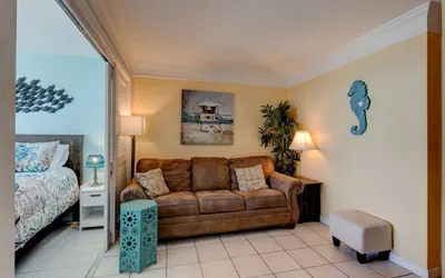 Photo 4 - Sunrise Seven Deluxe Oceanfront Condo