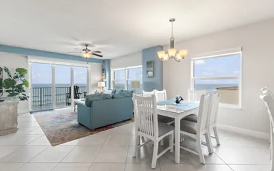 Photo 5 - Ocean Oasis Oceanfront Pool, Balcony & Hot Tub