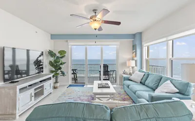 Photo 3 - Ocean Oasis Oceanfront Pool, Balcony & Hot Tub