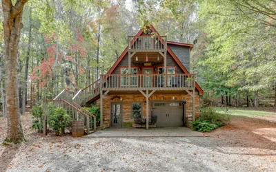 Photo 2 - Peaceful Paradise Cabin Farmhouse with Huge Hot Tub