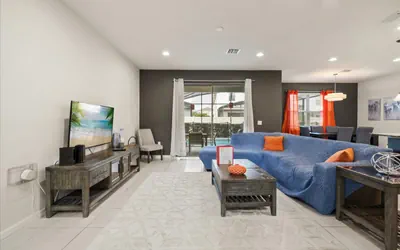Photo 2 - Modern 5BR Oasis Windsor at Westside: Private Pool & BBQ