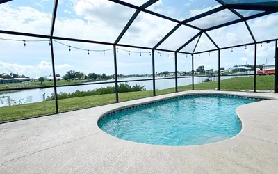 Sleeps 7 | Pool + Lake Views | 3 King Beds