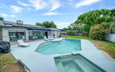 Palm Harbor Pool 4BR | Hot Tub + BBQ + Game Room