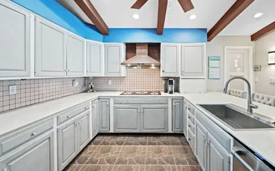 Photo 5 - The Creek Resort - Revamped Chic 4BR Haven w/Pool