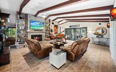 The Creek Resort - Revamped Chic 4BR Haven w/Pool