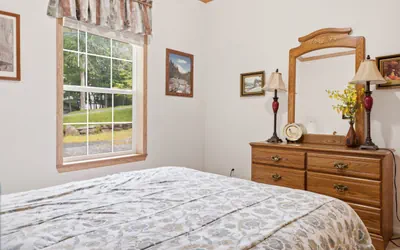 Photo 4 - Beech Mtn Cabin | Sleeps 10, Fall Views, Fire Pit