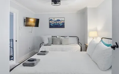 Photo 4 - Sugar Mtn Townhome | Near Slopes, Fireplace, Decks