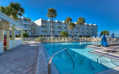 Photo 3 - All Waterfront Community- Heated Pool- Near BUCS Stadium