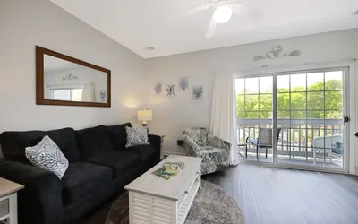 Sea Trail 2 Bd/2 Bath with pool and close to beach