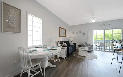 Photo 4 - Sea Trail 2 Bd/2 Bath with pool and close to beach