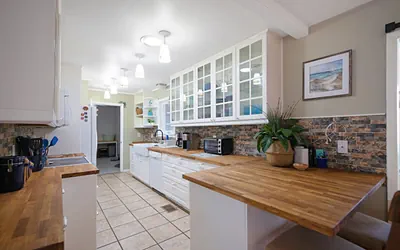 Photo 5 - Family Beach House:  3 BR -  -  Dogs Welcome Tranquil Turtle
