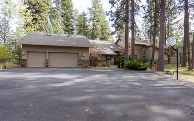 Photo 2 - Rockrose in Black Butte Ranch- Perfect multifamily get away!