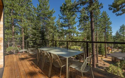 Photo 4 - Pet-Friendly Eco-Friendly Truckee Container House w Hot-Tub